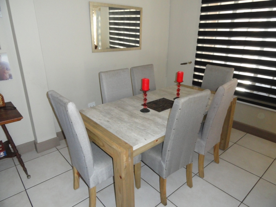 3 Bedroom Property for Sale in Kannoniers Park North West